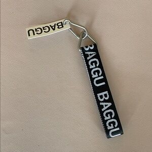 BAGGU Black and White Logo Keychain